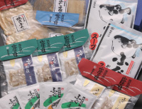 内容量:ふぐ味醂干50g×2 ふぐぞうすいスープ335g×2
ふぐ生茶漬け3食 ふぐ生味噌汁2食
ふぐ茶漬け(6g×4)×1袋
焼きふぐ35g×1
賞味期限:90日
品番:8042